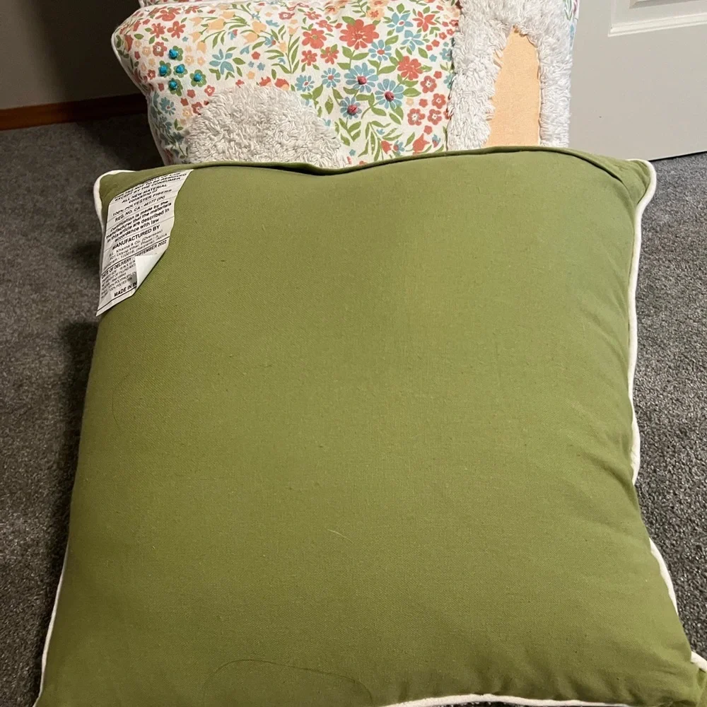 Easter/Spring Pillows - Picture 2 of 2